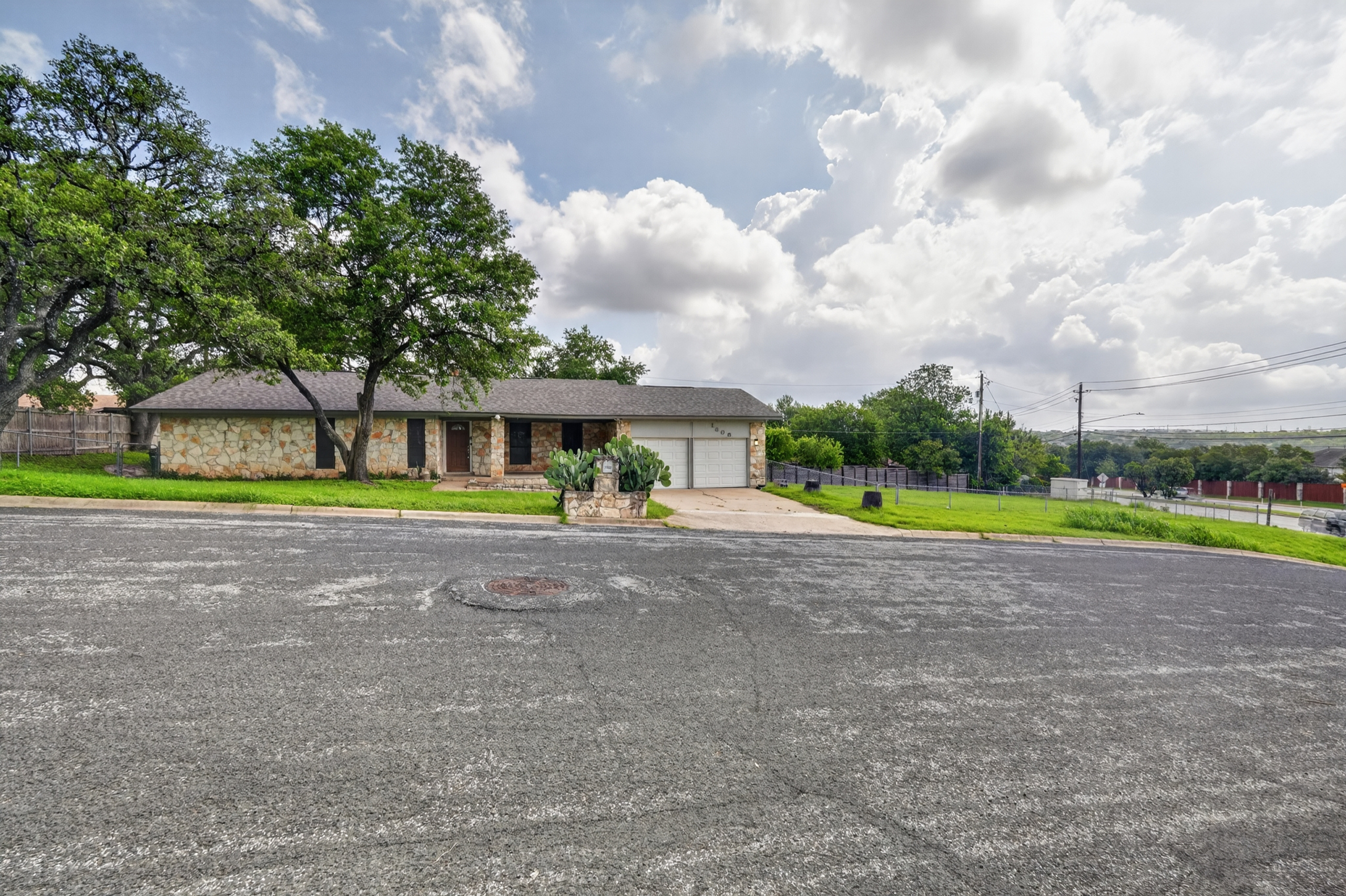 Photo 4 of 1308 May Drive in Austin, Texas
